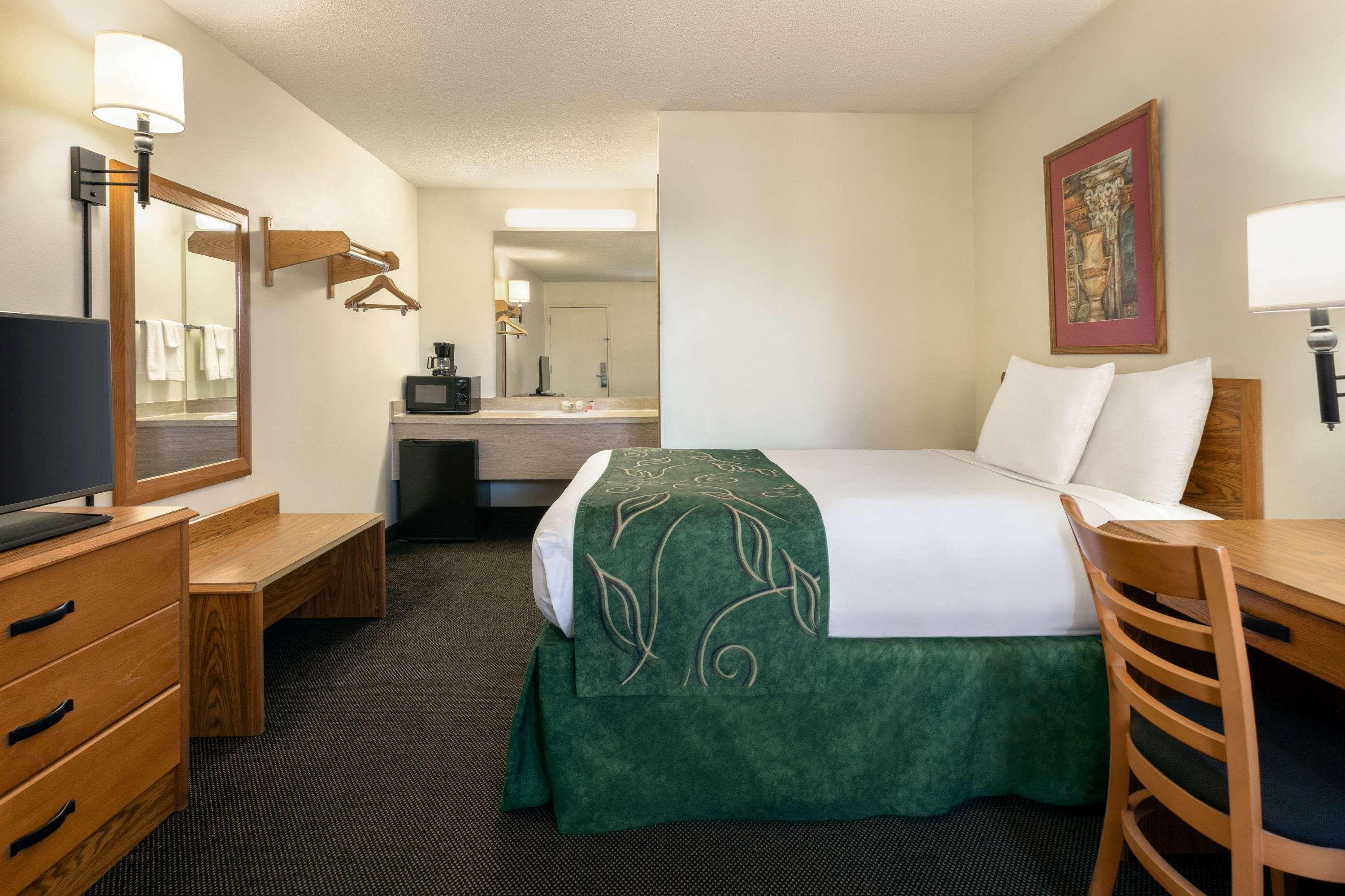Travelodge By Wyndham Wellington Εξωτερικό φωτογραφία