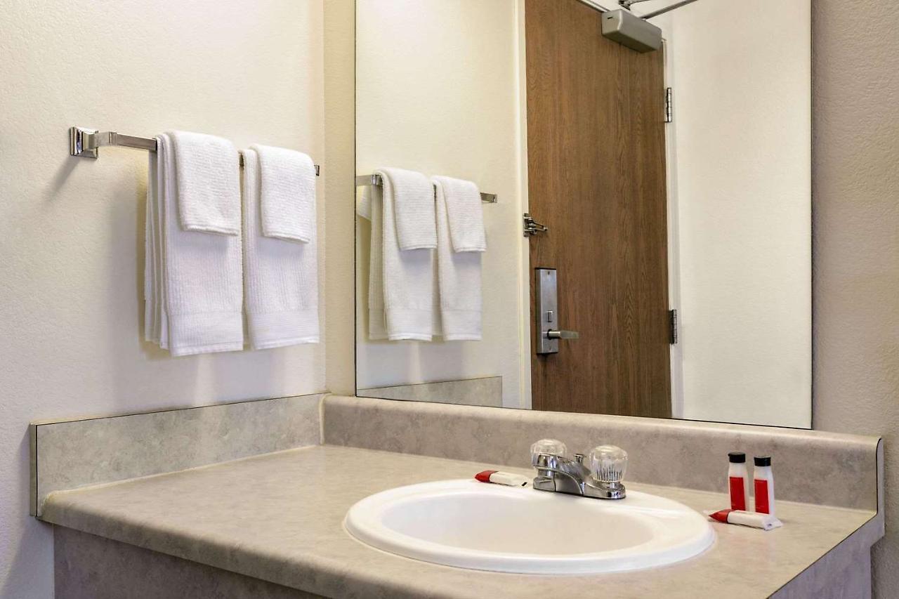 Travelodge By Wyndham Wellington Εξωτερικό φωτογραφία
